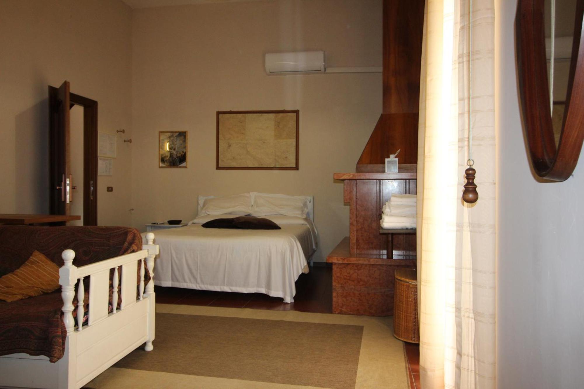 Le Stanze Dei Doria Hotel Valmontone Exterior photo